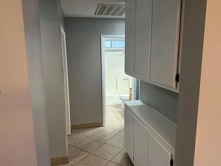 7652 Kalmalii Ave — Photo 4
