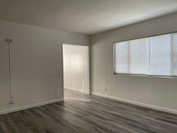 5th image of 4760 Edison St #1