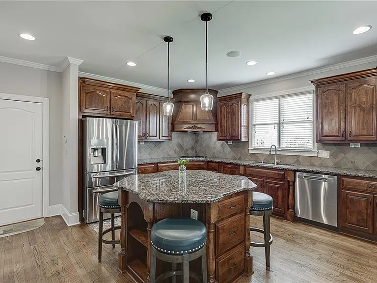 4612 Grandview Pkwy — Photo 21