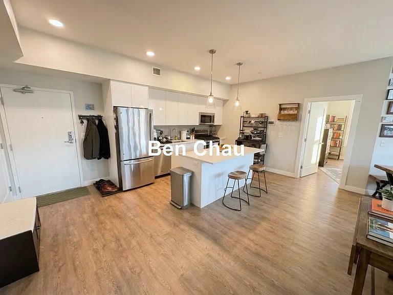 44 Medford St #304B — Photo 2
