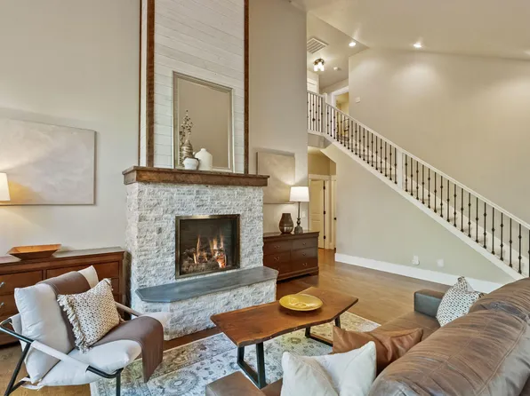 355 S Timber Creek Dr, Sisters, OR 97759