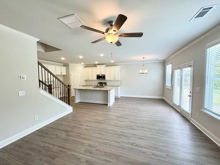 7368 Rocklin Ln — Photo 9