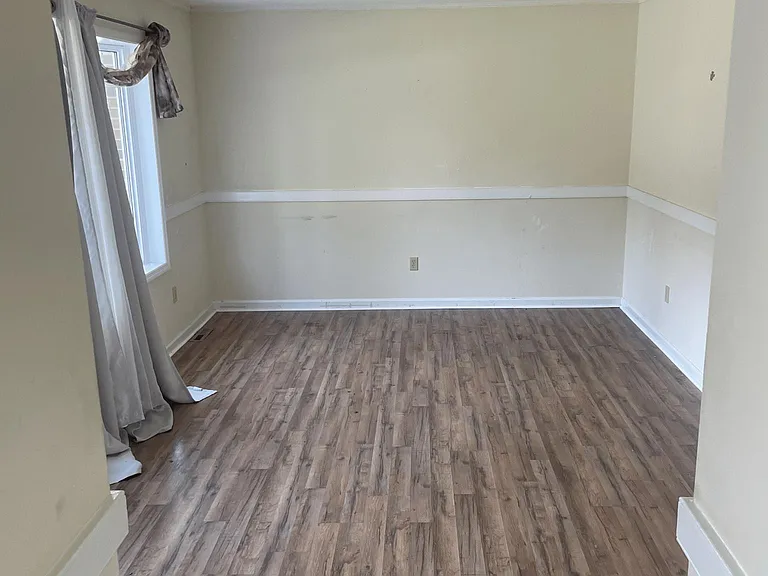 400 Pinnacle St — Photo 3