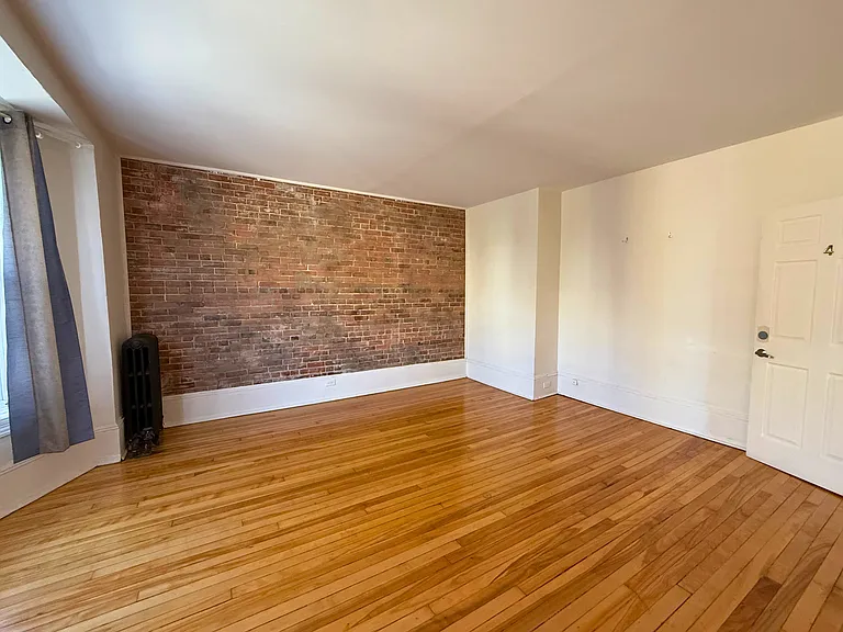 191 McLeod St #2/3 — Photo 5