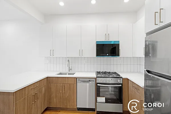 Rented by Coroi Corp | media 12