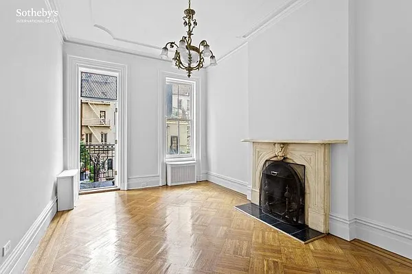 Rented by Sotheby's International Realty | media 21