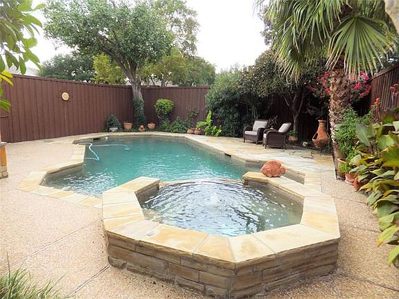 2nd image of 2613 Barrington Dr