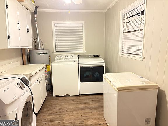 5th image of 19 Helms St