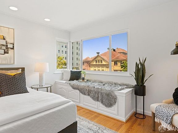 5th image of 2077 Jackson St APT 302