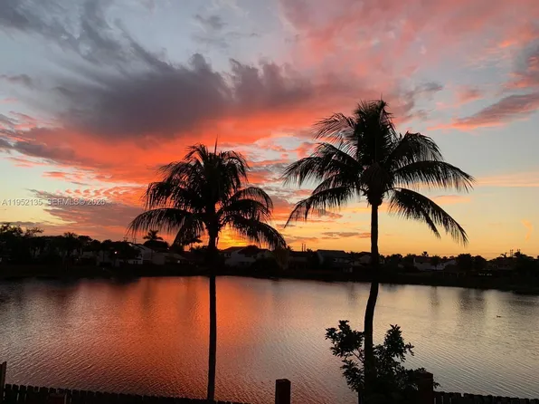 13228 SW 10th Ln, Miami, FL 33184