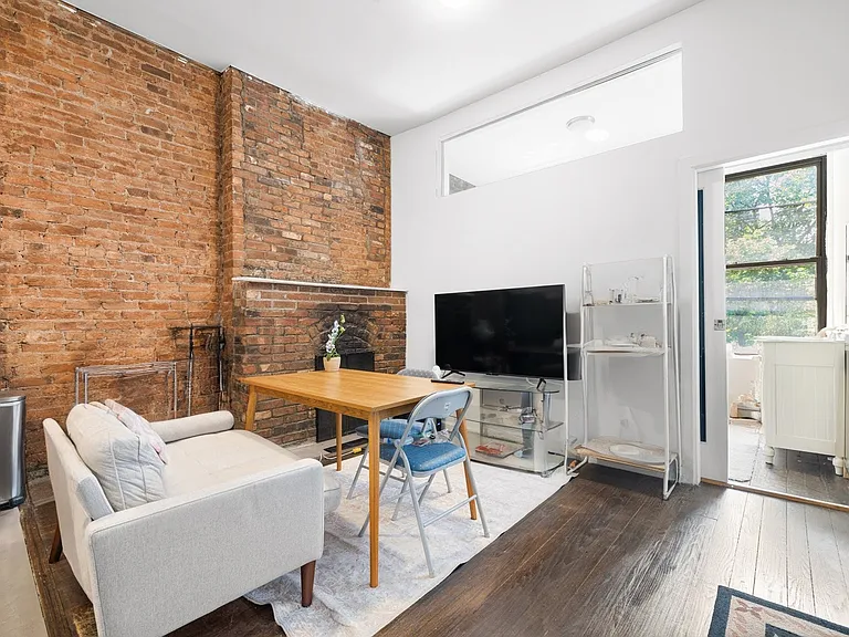 309 W 29th St #2F — Photo 1