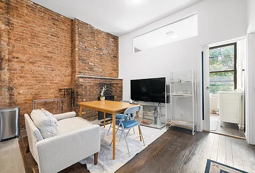 309 W 29th St #2F Photo 1 309 W 29th St #2F Photo 1