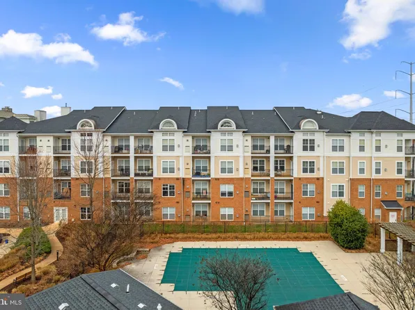3830 Lightfoot St Unit 223, Chantilly, VA 20151