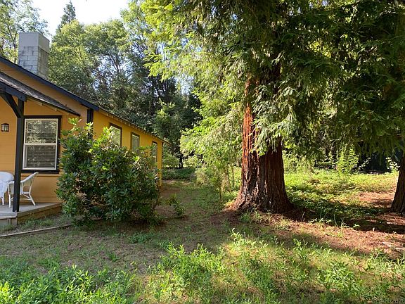 4th image of 1190 Sequoia St #9