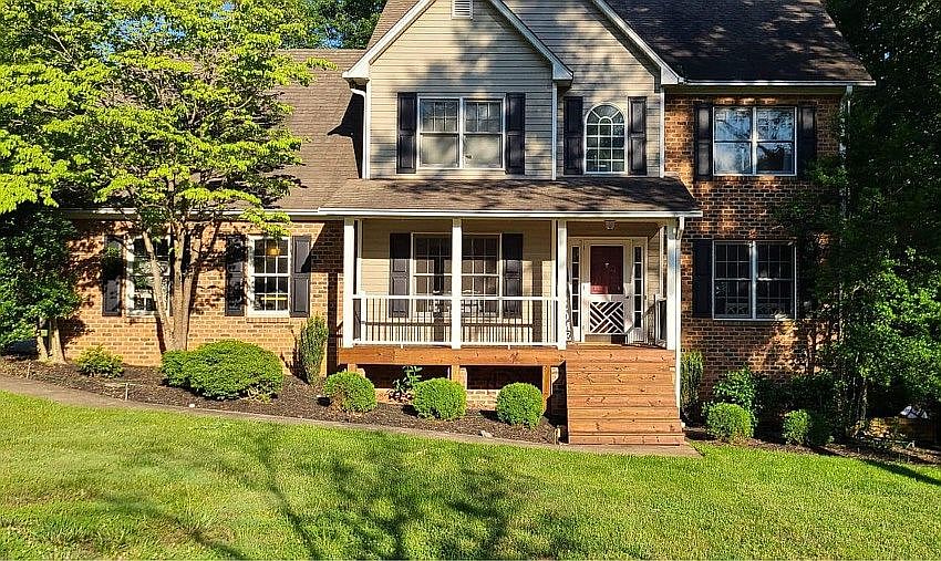 1st image of 201 Honey Tree Ln