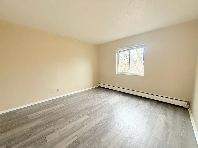 2459 Montana Ave — Photo 21