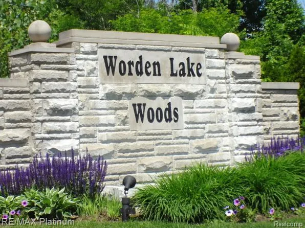 4757 Aljoann Rd, Brighton, MI 48116
