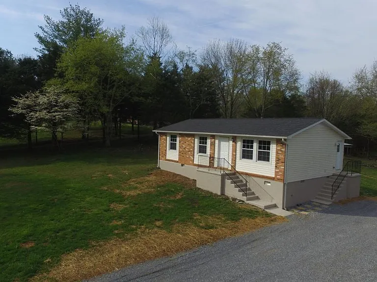 2183 Shavers Farm Rd — Photo 1