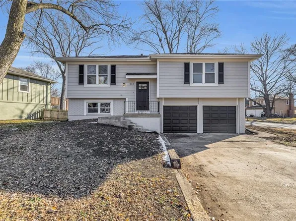 513 N Cedar St, Gardner, KS 66030