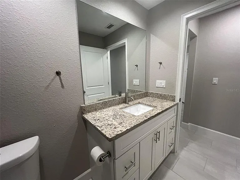 12073 Henley Ave — Photo 21