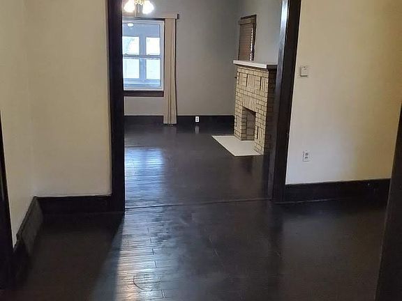 5th image of 822 Lovers Ln
