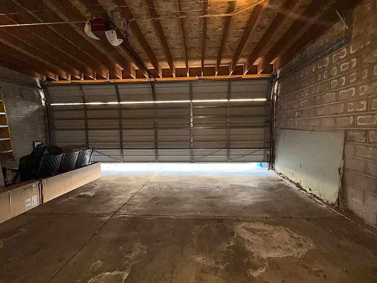 N Hermitage Ave — Photo 23