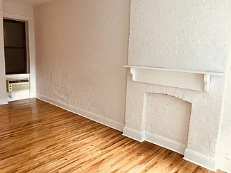 Rented by Metropolis Real Estate of Manhattan