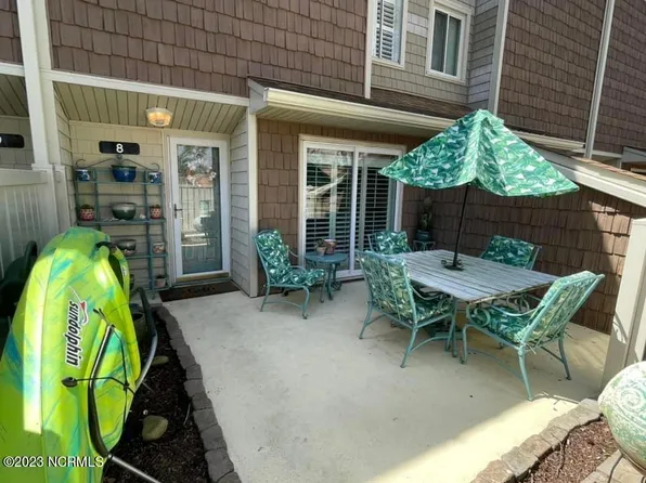 8 Quarterdeck Townes, New Bern, NC 28562