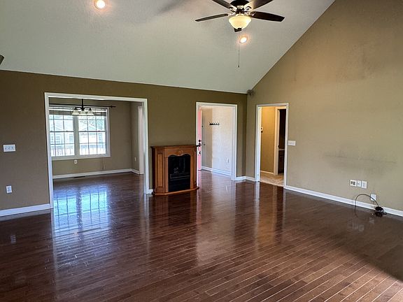 4th image of 147 Daven Dr