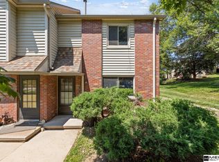 7616 Woolworth Ave, Omaha, NE 68124