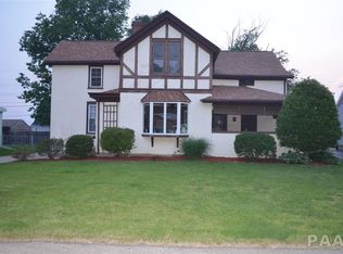 3213 N Sherwood Ave, Peoria, IL 61604