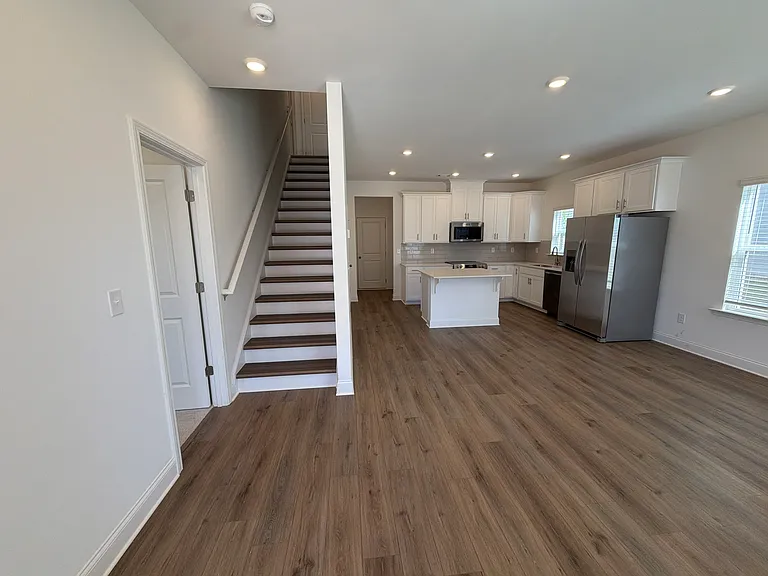 105 Prospect Ave — Photo 8