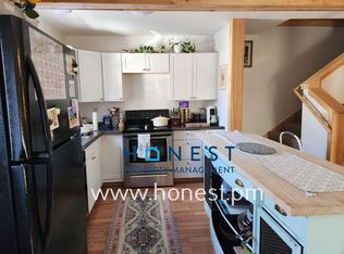 9 High St APT 2B, Lisbon Falls, ME 04252