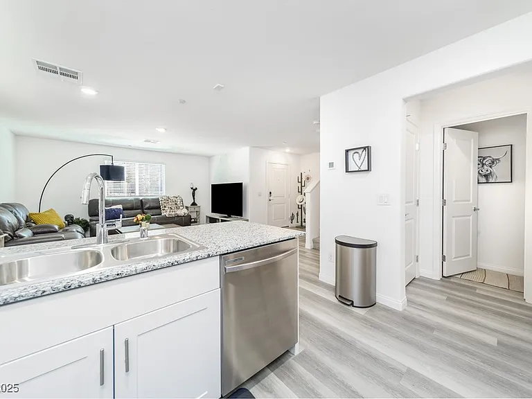 2849 Desert Mosaic Ln #5 — Photo 7