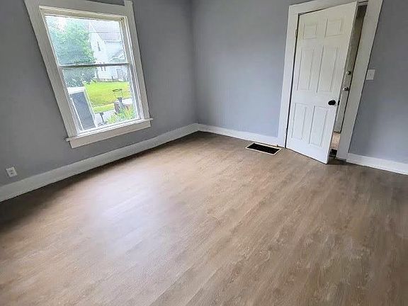 3rd image of 115 W Blanche St #1