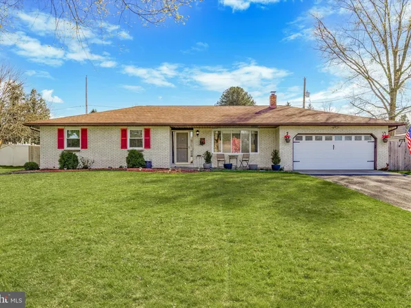 108 Lilac Ln, Chalfont, PA 18914