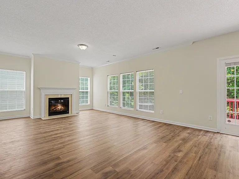 4419 Karlbrook Ln — Photo 10