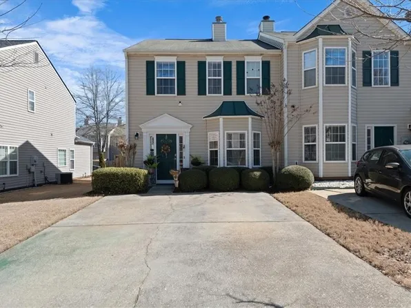 5036 Timber Hills Dr, Oakwood, GA 30566