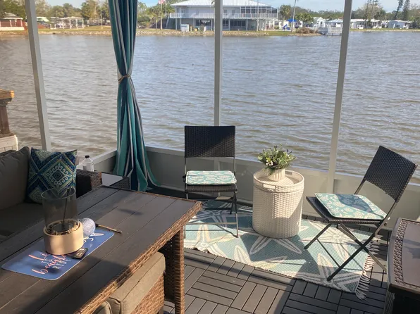 800 Kay Rd NE #1140, Bradenton, FL 34212