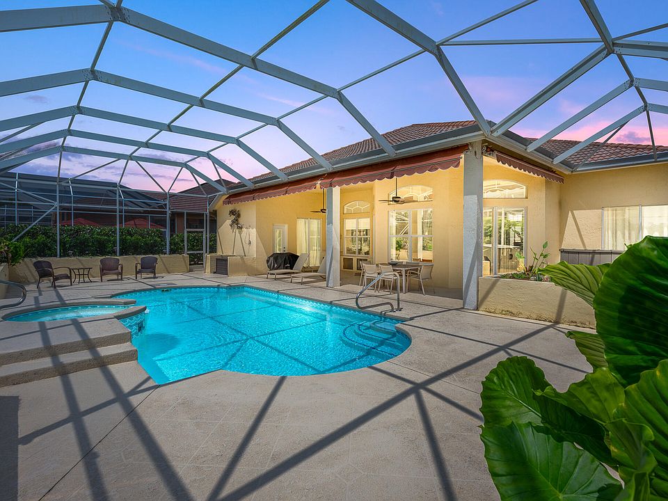 1st image of 2020 SE Oxton Drive