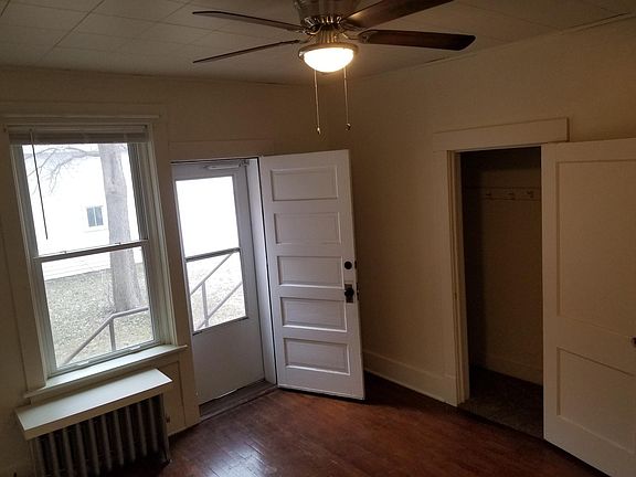 5th image of 211 Lincoln St APT 1