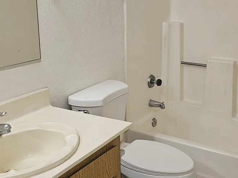2745 N Salem #201 — Photo 7