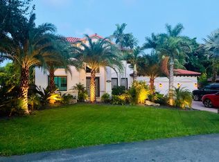 5601 SW 68th Ct, Miami, FL 33143