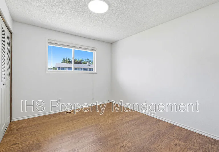 1506 Cimarron Ave — Photo 13