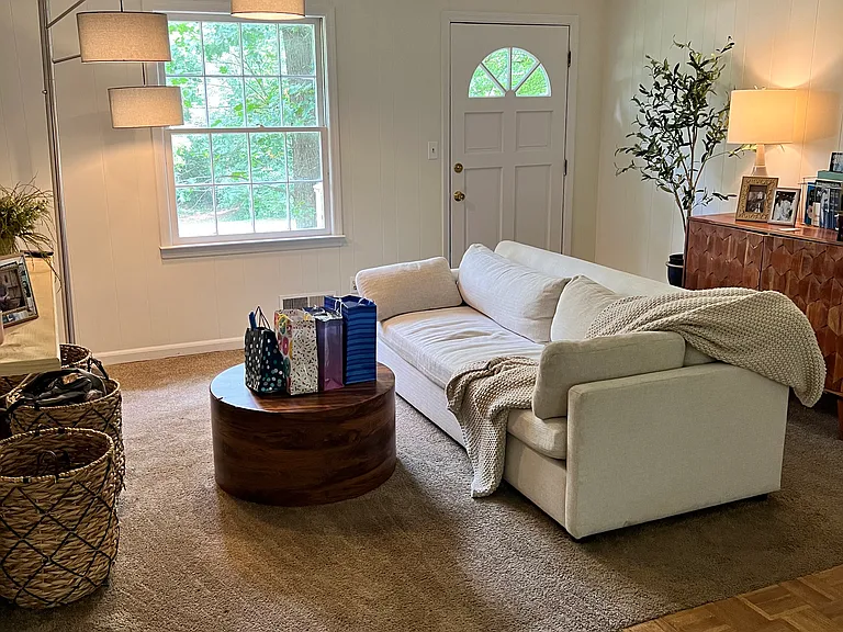 1000 Lindy Cir — Photo 3