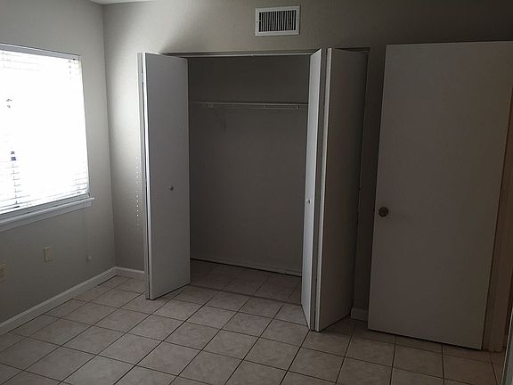 5th image of 619 S Mills Ave
