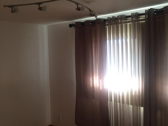 2nd image of 605 Ivygate Dr