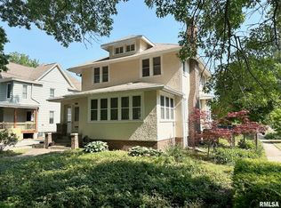 700 W Douglas Ave, Jacksonville, IL 62650