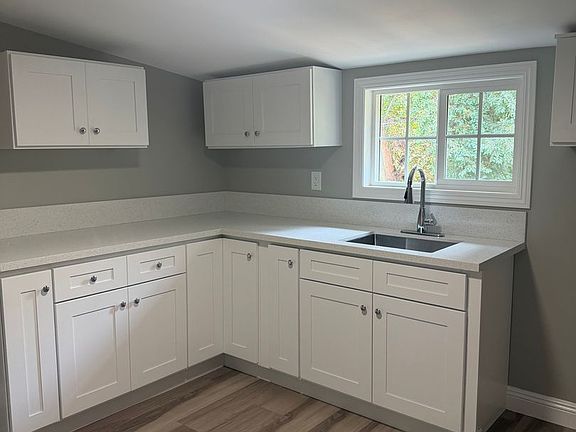 4th image of 152 S Bonnie Beach Pl