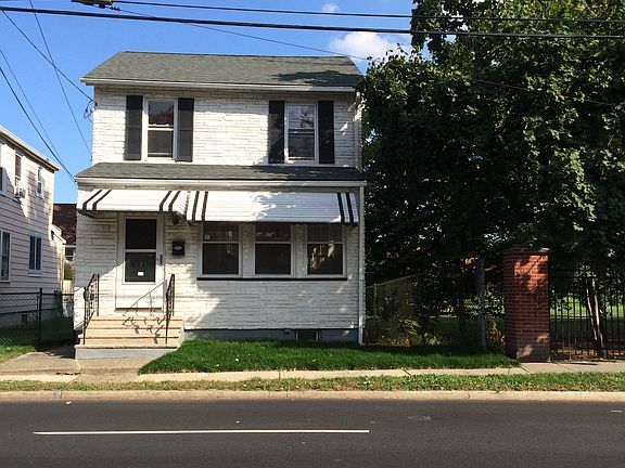 2nd image of 284 Franklin Ave